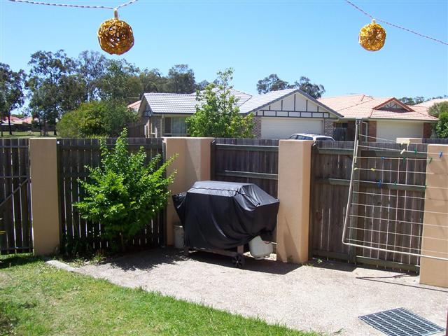 2 Level Townhouse ... Picture 1