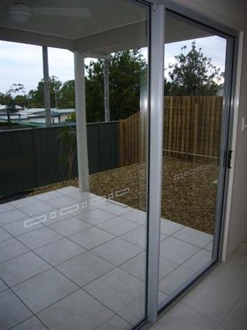 CONVENIENCE CONVENIENCE Picture 2