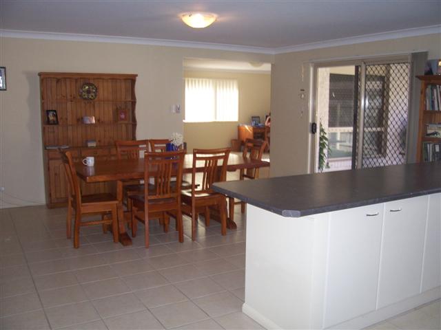 Huge Family Home Picture 3