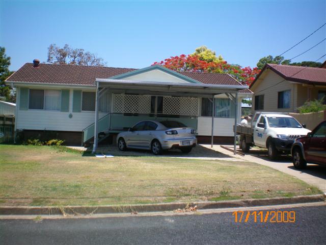 FAMILY HOME CLOSE TO EVERYTHING ! Picture 1