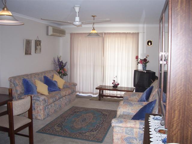 Charming Unit - Central Kippa Ring Picture 3
