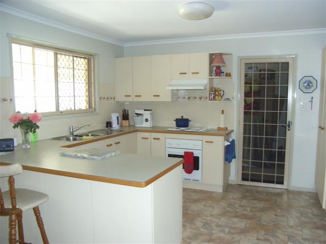 Lovely Three Bedroom Home in Kippa Ring. Picture 3