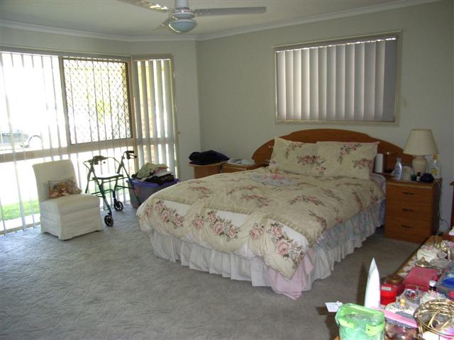 Lovely Three Bedroom Home in Kippa Ring. Picture 2