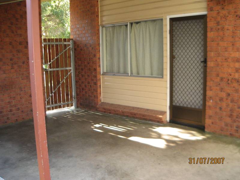 Low set brick cottage Picture 2