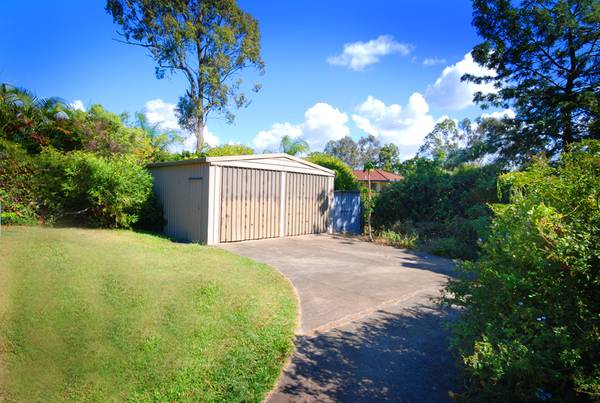 WANT A LARGE SHED Picture 2