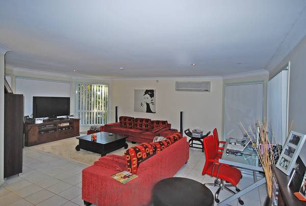 THORNLANDS ACREAGE Picture 2