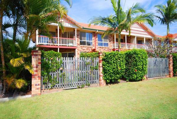 CLEVELAND TOWNHOUSE Picture 2