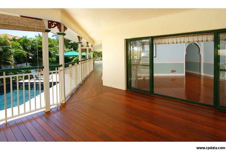 COLONIAL CLASSIC ~ EMPIRE VISTA, ORMISTON'S PREMIER STREET. Picture