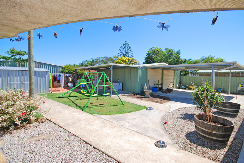 WALK TO THOMPSONS BEACH
VICTORIA POINT ---``Tradesman Special`` ---`` AWESOME
7x7mtr Shed ``- NEAT HOUSE Picture