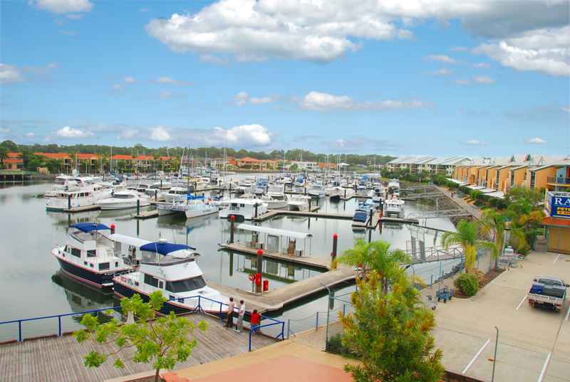 Magnificent Raby Bay Apartment Picture 1