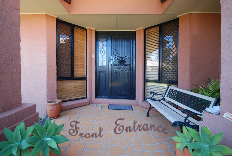 WELLINGTON POINT ~ PRIME CUL-DE-SAC POSITION Picture 2