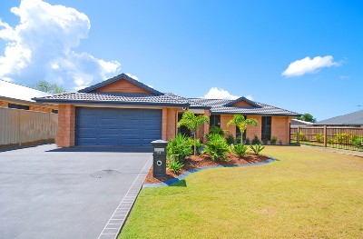 ULTIMATE ENTERTAINER Picture ULTIMATE ENTERTAINER Picture