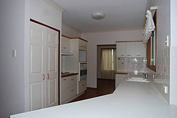 WELLINGTON POINT ITS A BREEZE Picture 2