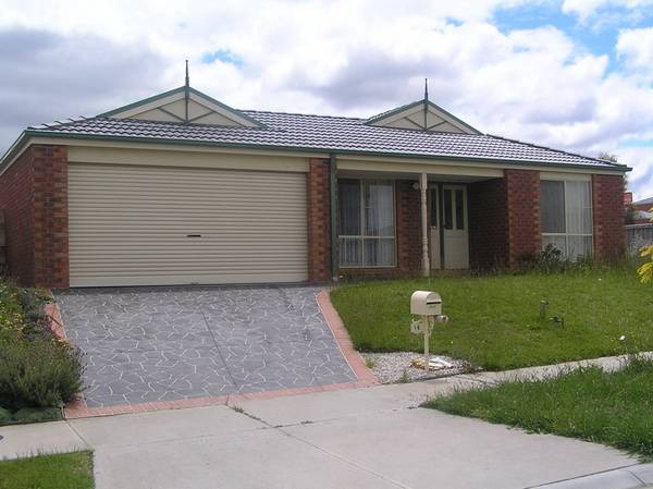 PART OF THE BERWICK SPRINGS ESTATE Picture 1