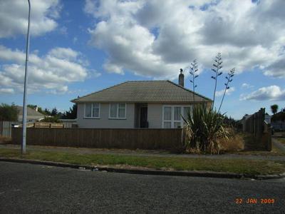 QUIET VILLAGE LIVING Picture