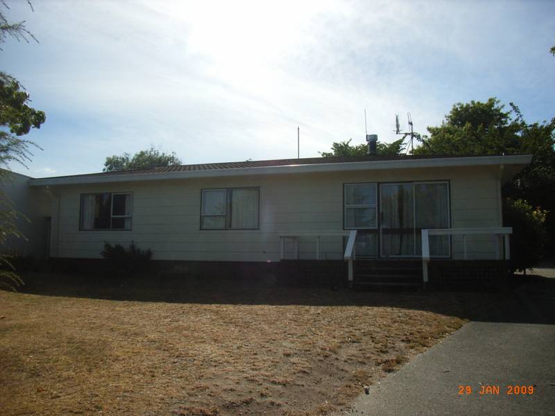 FAMILY FRIENDLY IN RICHMOND HEIGHTS Picture 1