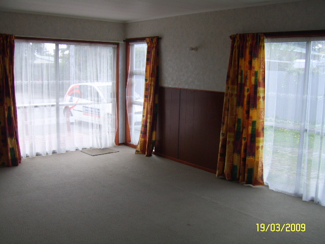 ELIZABETH STREET Picture