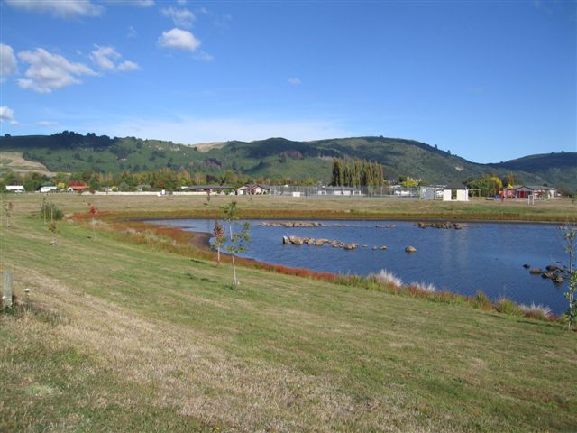 YOUR OWN BIT OF PARADISE Picture 2