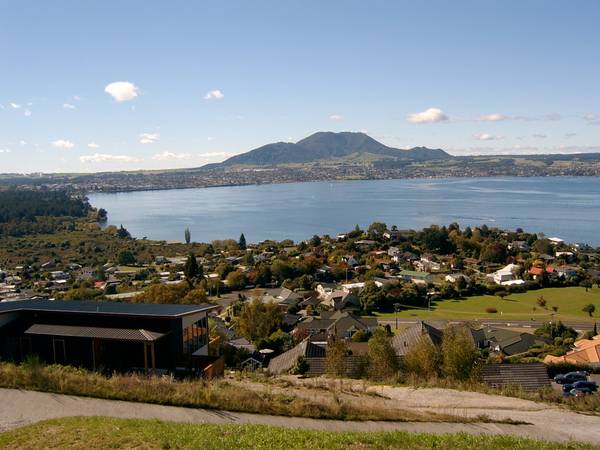 MAGIC VIEWS FACING NORTH Picture 2