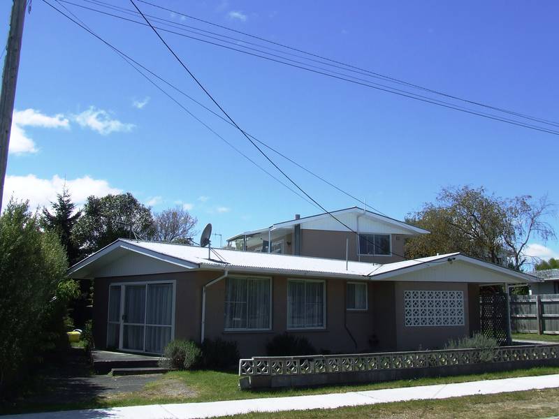 INVESTMENT IS GOLDEN Picture 1