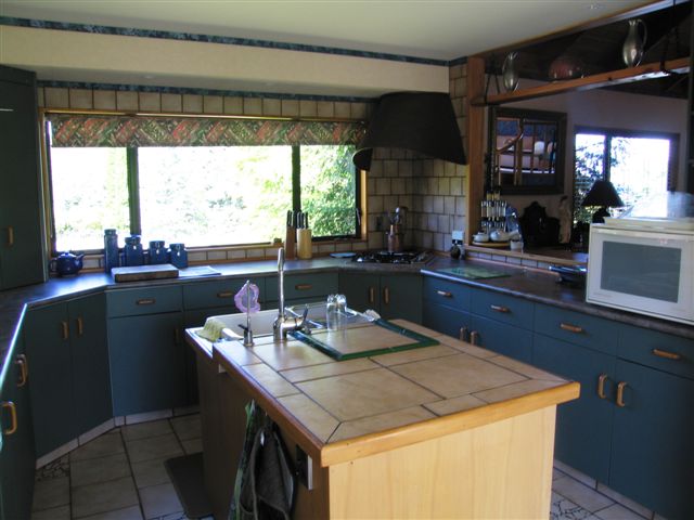 DESIGN FEATURES YOU WON'T SEE REPEATED ELSEWHERE...... Picture 2