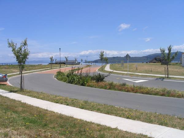 GREAT SECTION WITH VIEW'S OF LAKE AND MOUNTAIN Picture 1
