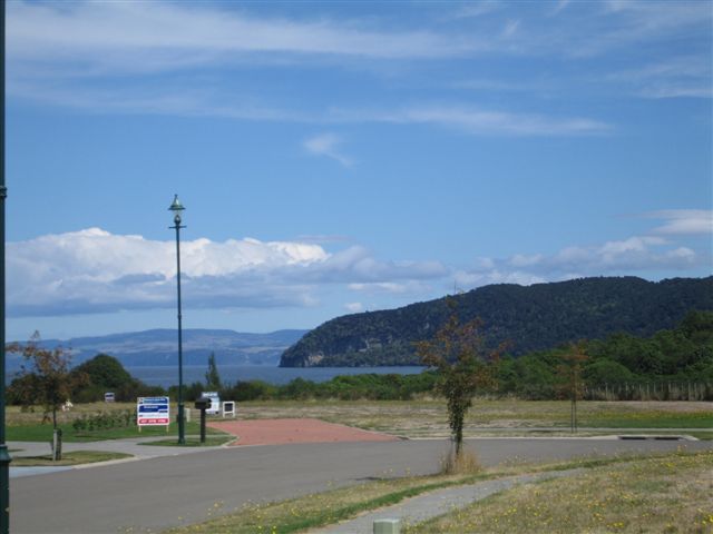 GREAT PRICE FOR THIS SPECIAL LOCATION Picture 2