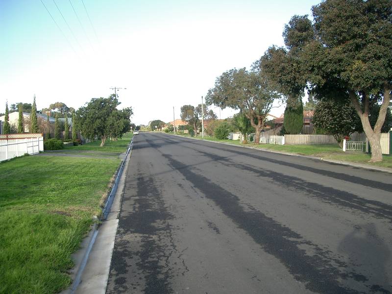 WALK TO TOWN, IDEAL TOWNHOUSE BLOCK. Picture