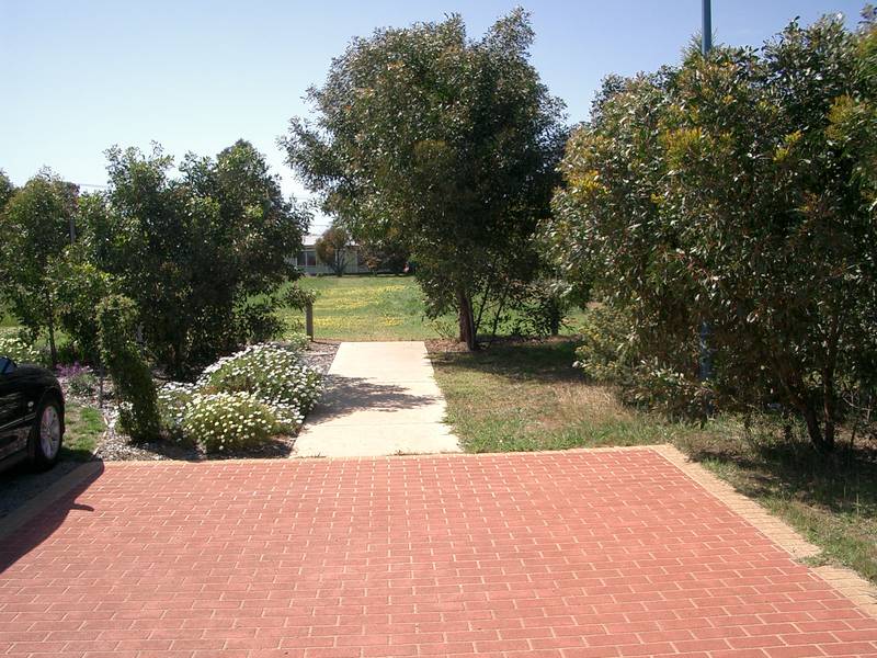 QUALITY BLOCK - WALK TO THE BEACH Picture 3