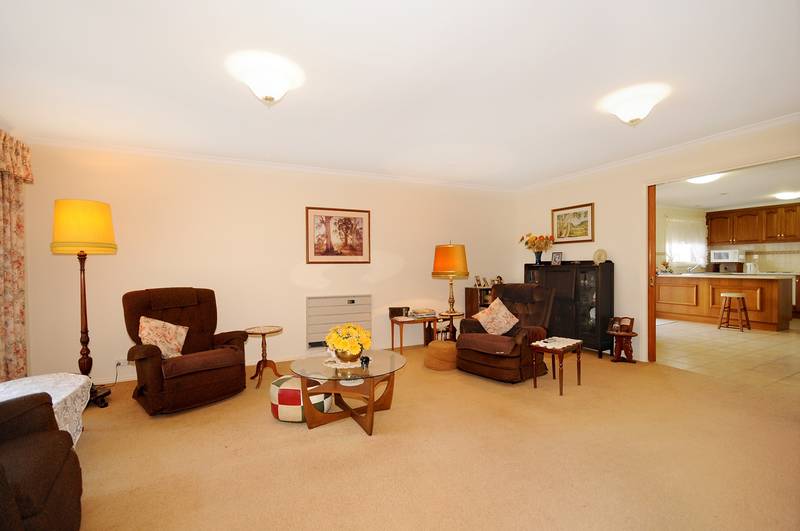 ENJOY YOUR RETIREMENT 250 METRES FROM THE BEACH Picture 2