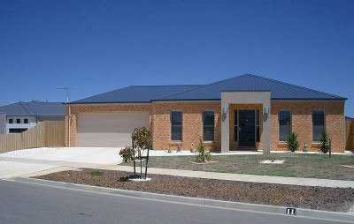 A BIG FAMILY HOME IN THE HEART OF INDENTED HEAD Picture