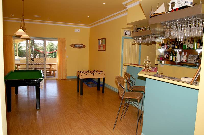 ARE YOU LOOKING FOR A HOUSE WITH THE LOT? Picture 3