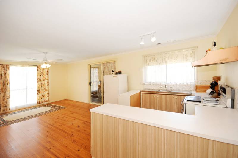 3 Bedrooms Batman Street Picture