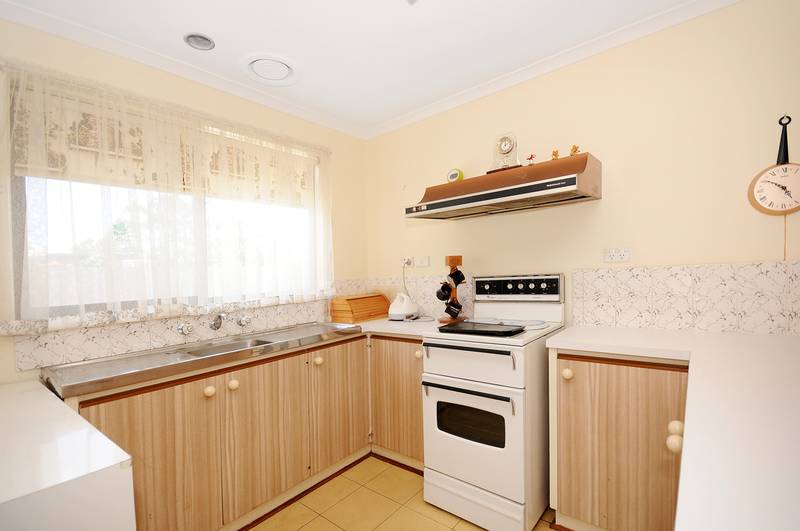 3 Bedrooms Batman Street Picture