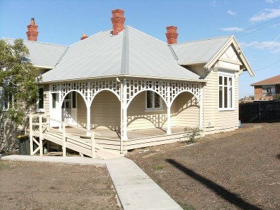 Renovated 3 Bedroom Victorian Home Picture