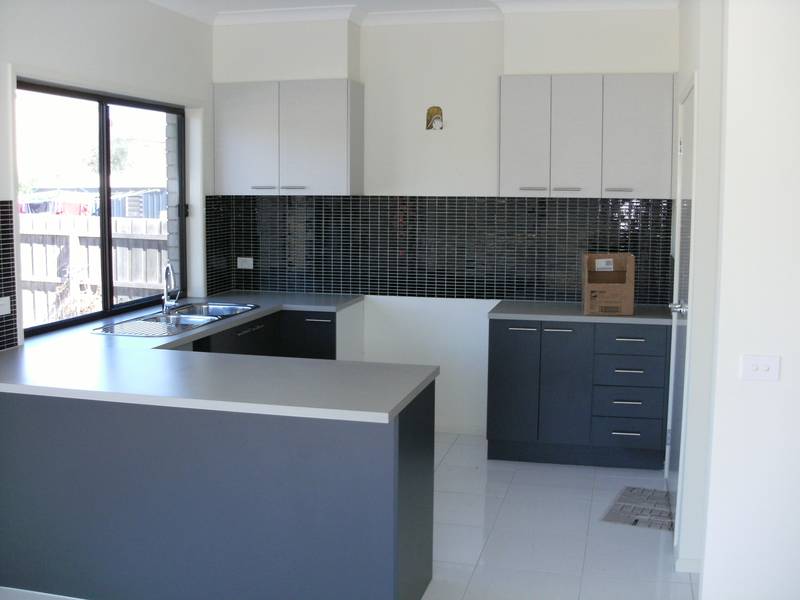 Tower Rd - 3 Bedrooms Plus Study Picture
