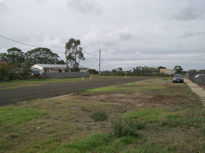 CLOSE TO THE GOLF CLUB Picture 2