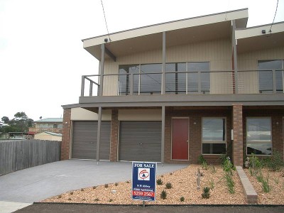 BRAND NEW TOWNHOUSE Picture