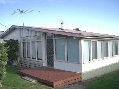 HIGH - $900pw & $220pn
LOW - $700pw & $200pn Picture