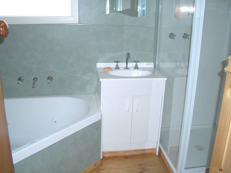 HIGH - $850pw & $175pn
LOW - $700pw & $150pn Picture 3