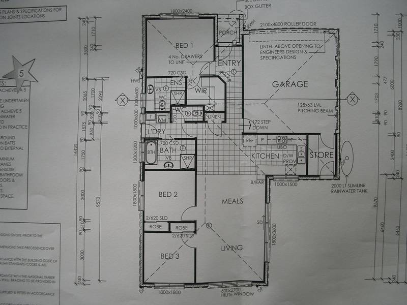 THREE BRAND NEW TOWNHOUSES Picture 3
