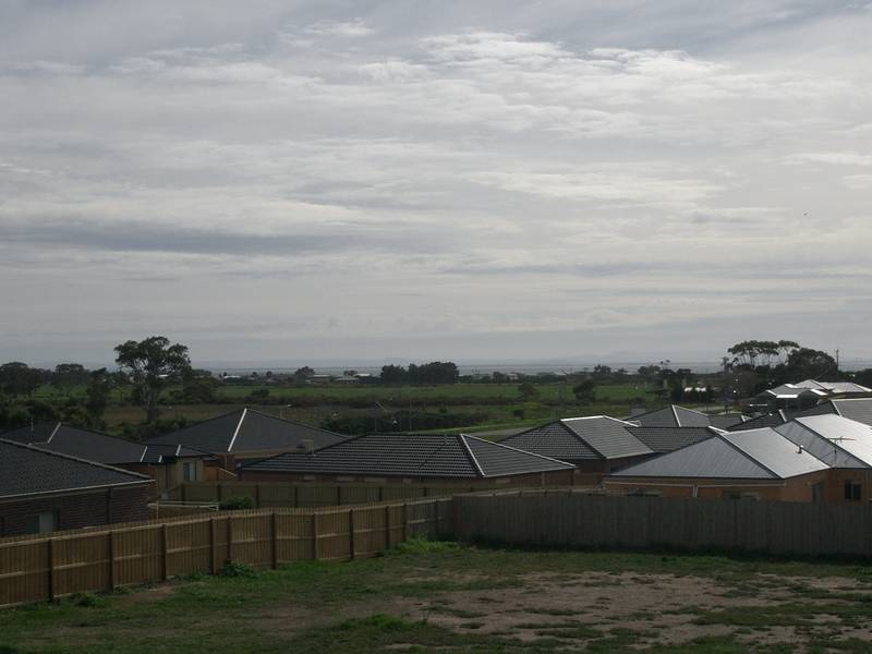 LOOK BAY VIEWS Picture 3