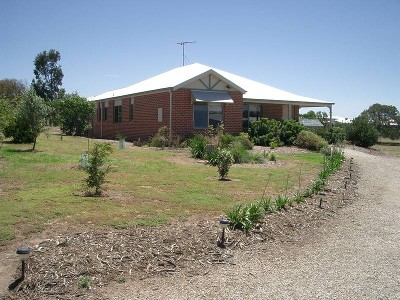 HIGH - $1300pw & $235pn
LOW - $900pw & $210pn Picture