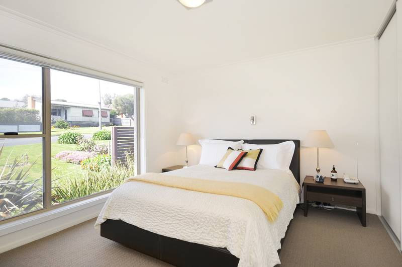 AWESOME BAY VIEWS WITH QUALITY ALL OVER! Picture 2