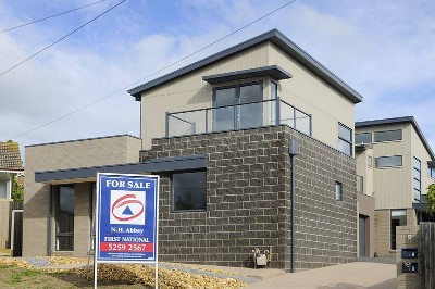 BAY VIEW CLOSE TO TOWN Picture