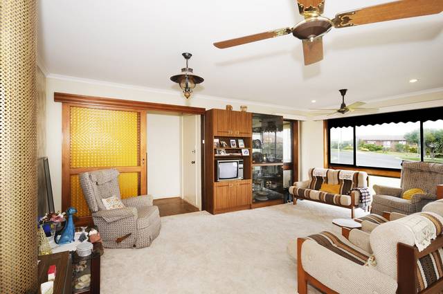 Rosemary Court 3 Bedroom House Picture 3