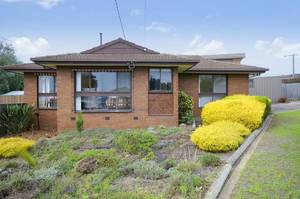 Rosemary Court 3 Bedroom House Picture 1