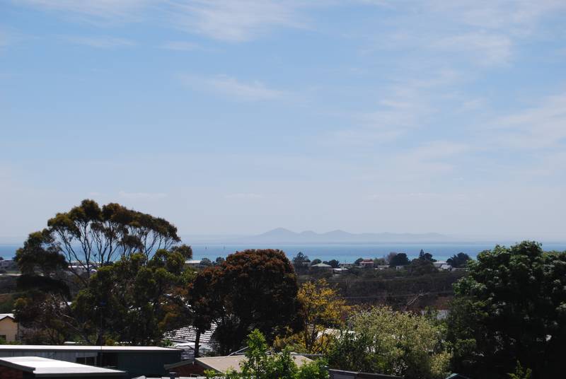 CORNER BLOCK WITH STUNNING BAY VIEWS Picture 2