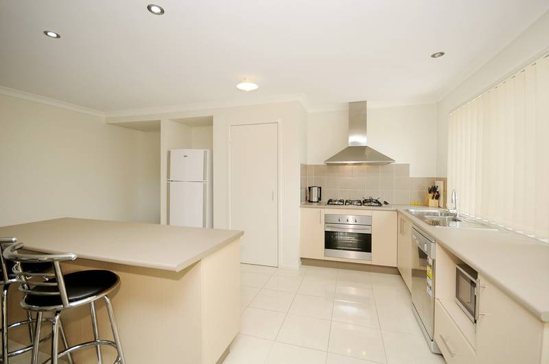 THE COMPLETE PACKAGE! Picture 2