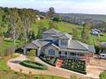 WONDERFUL LIFESTYLE CLOSE TO DEAKIN UNIVERISTY Picture